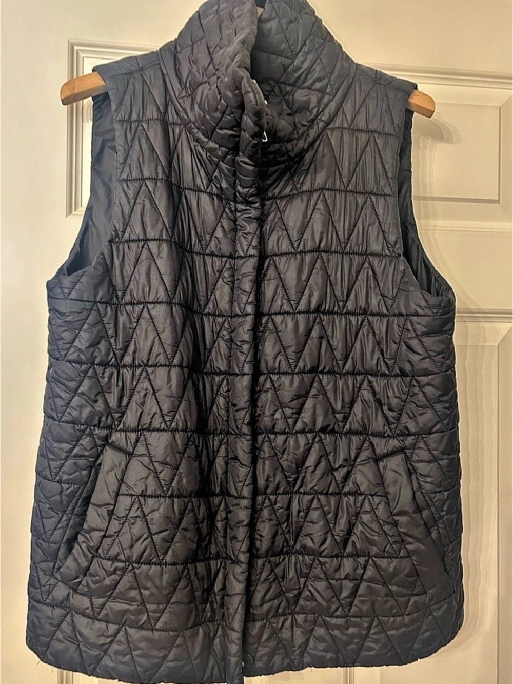 EILEEN FISHER Quilted Vest in Black Like New